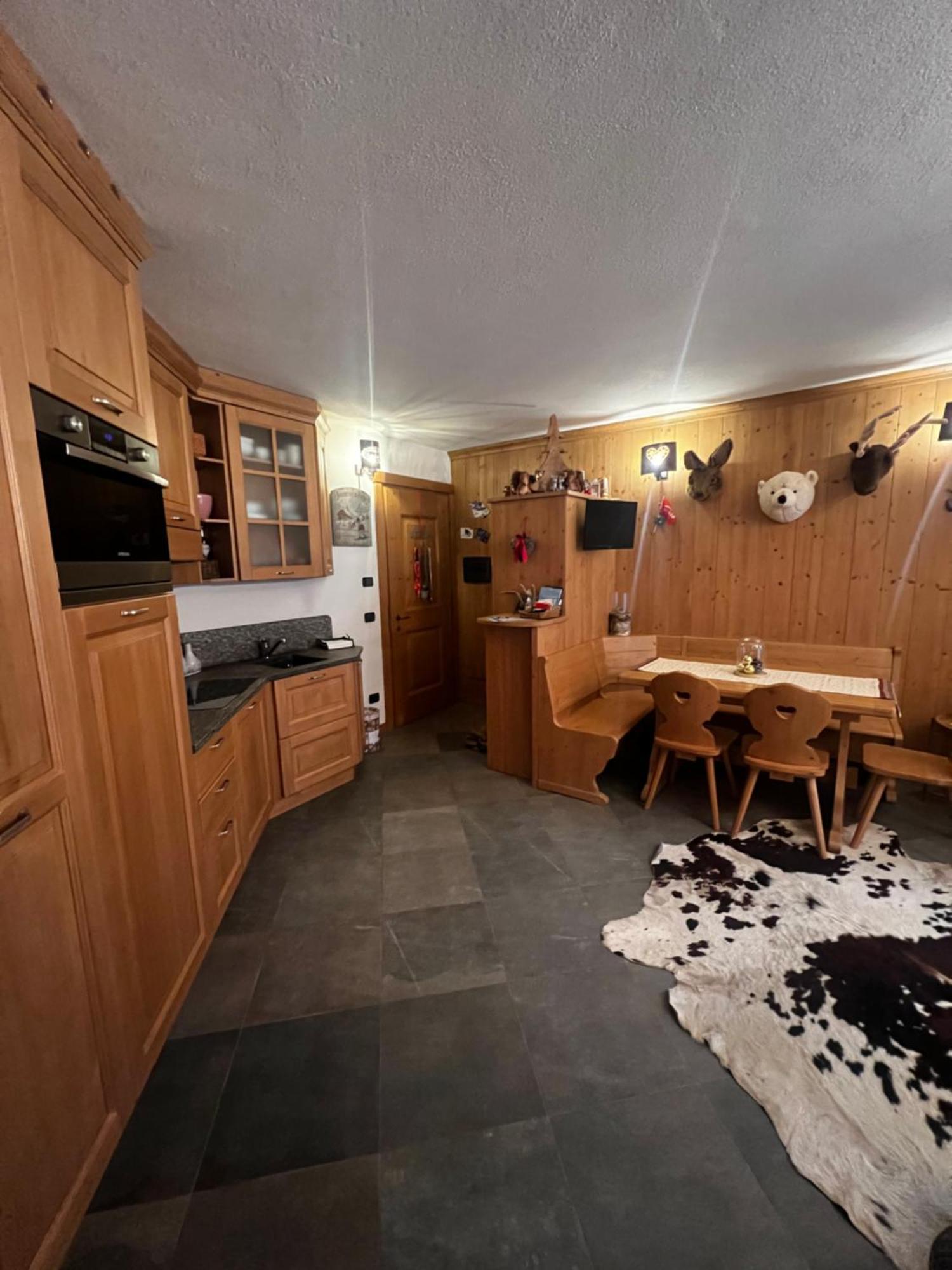 Appartamento Incantevole Con Box E Ski Room, Wi-Fi, Bormio Kültér fotó